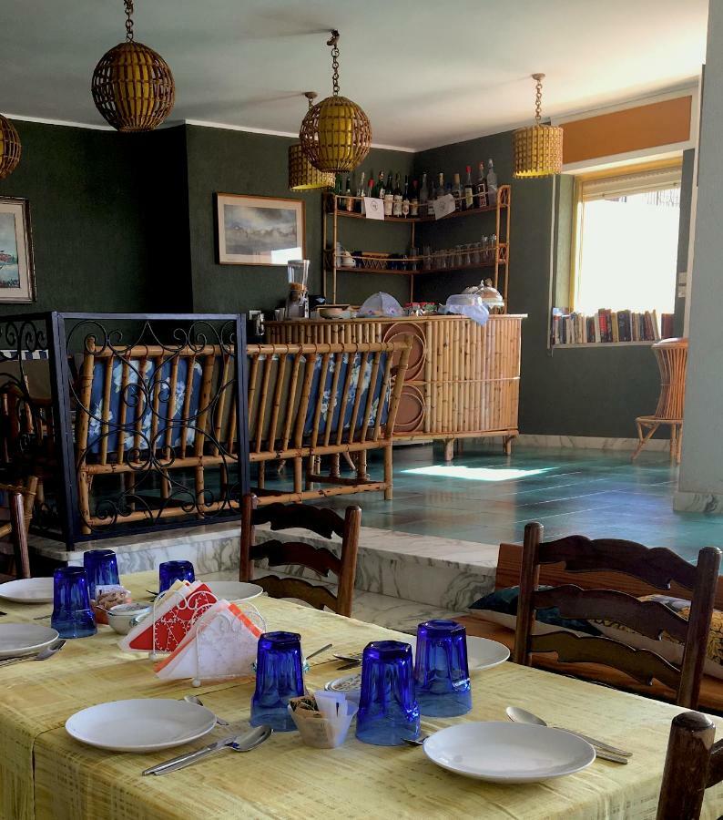 Bed and Breakfast L'Onda Марина-ді-Рагуза Екстер'єр фото